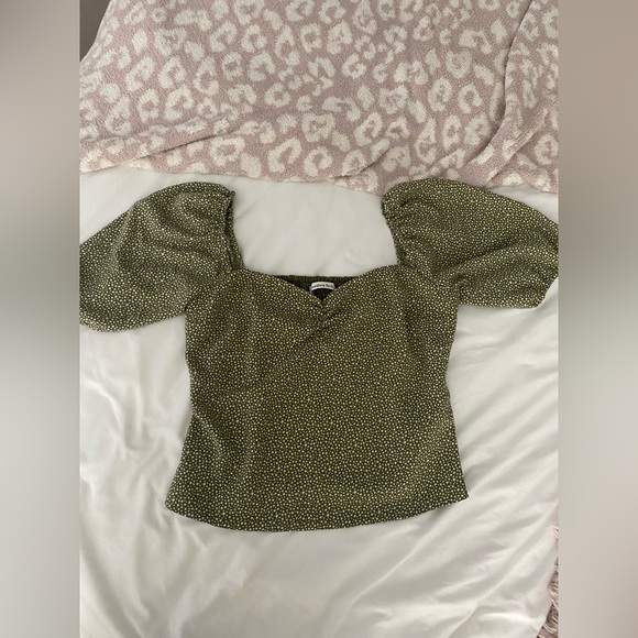 Abercrombie & Fitch Tops - Abercrombie & Fitch Olive Green Blouse